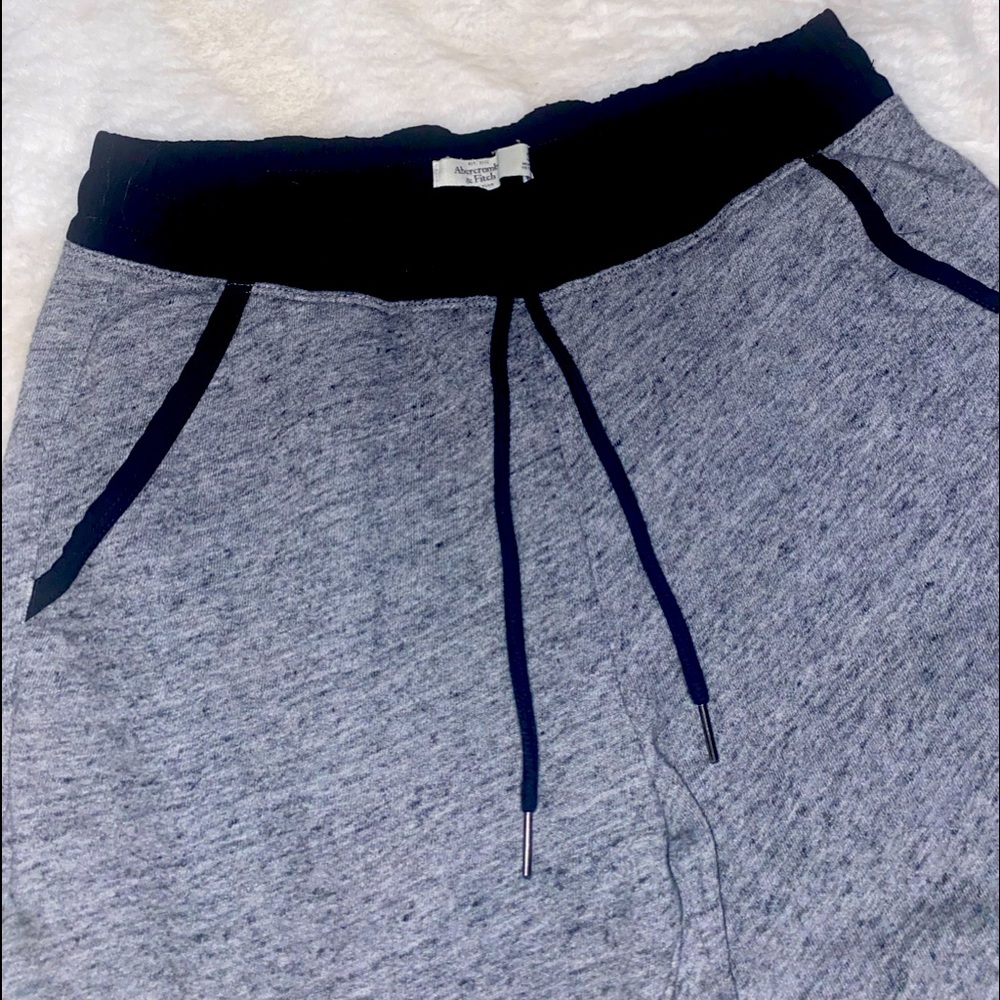 Abercrombie & Fitch joggers. Gray & black sweatpants.